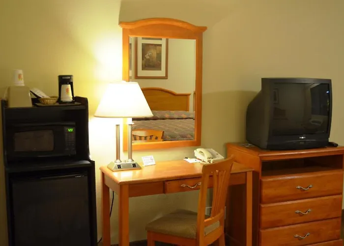 Hotel Super 8 By Wyndham Tempe/asu/airport Tempe