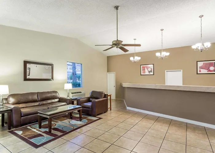 Super 8 By Wyndham Tempe/asu/airport Hotel 2*